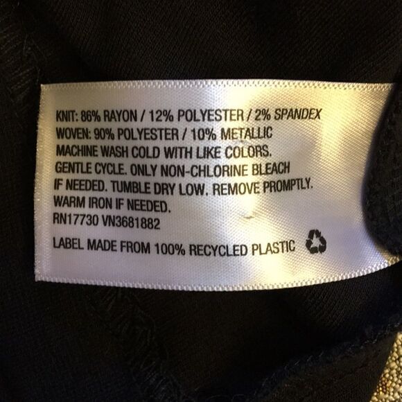 Ladies Ambar Metallic Dress - Picture 8 of 9